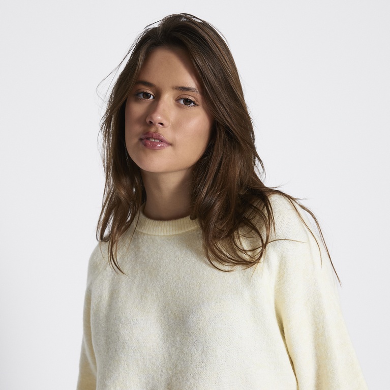 Basic knit tee "Everly" Light Yellow